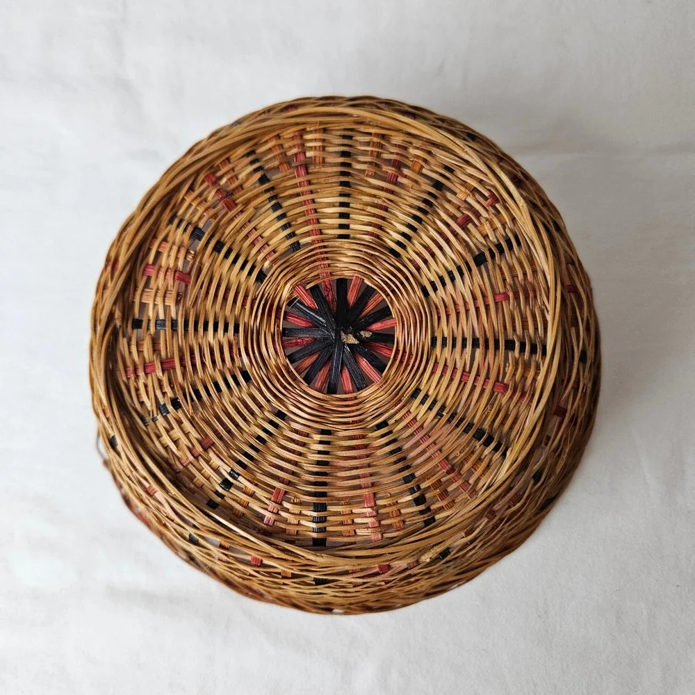 Vtg Woven Wicker Basket Round Bowl Boho County Red‎ Black Striped 7.5